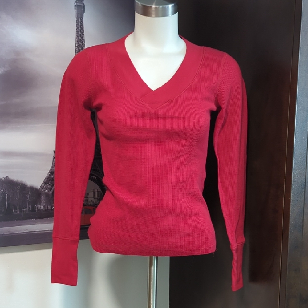Color Story Women's V-Neck Sweater in Bold Red